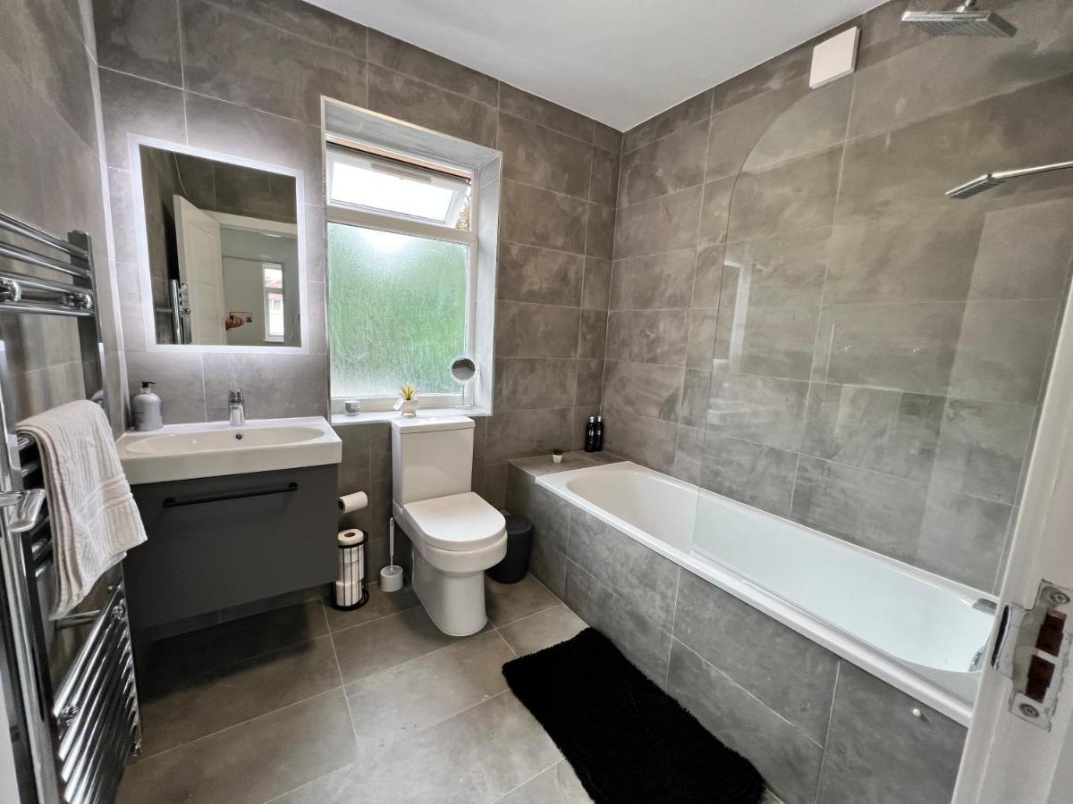 Wembley Stadium 5 Star Brand New Luxury Sleeps 14 With Parking Villa London Exterior photo